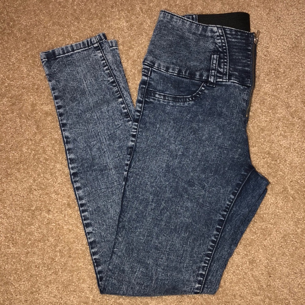 High-Rise Jeans 👖